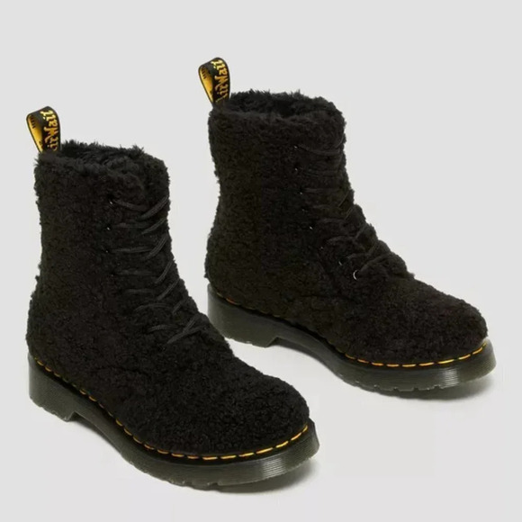 Dr. Martens 1460 Pascal Women's Faux  Shearling Boots in Black Lux Borg Sz 7 NWT - Picture 2 of 10